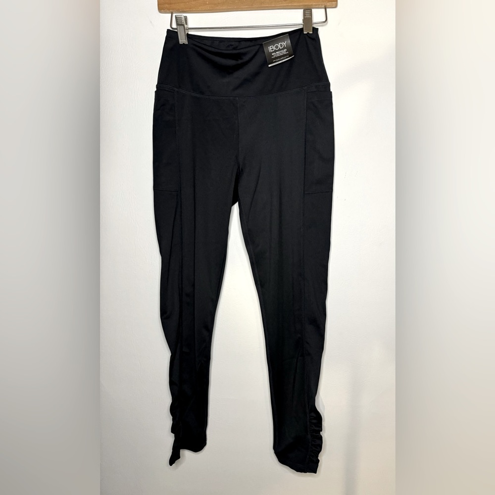 Cotton On body High waist yoga athletic fitted Medium 7/8 NWT